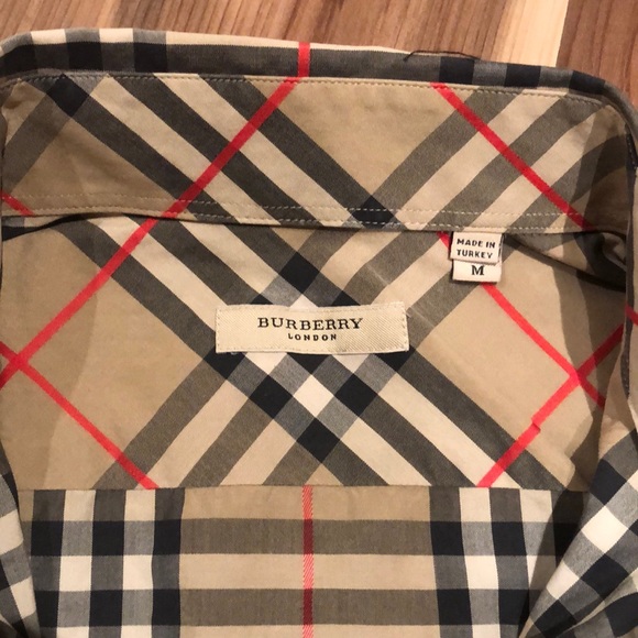 Women size Medium Burberry Shirt - Picture 3 of 3